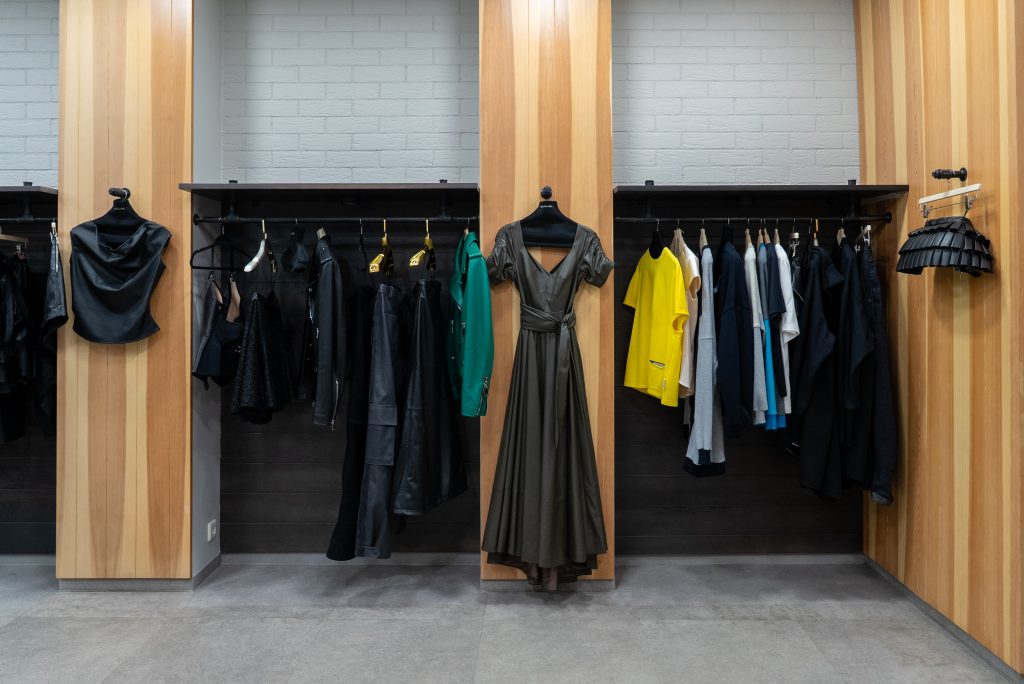 Old Riga vibes and the signature style of the Riga woman 